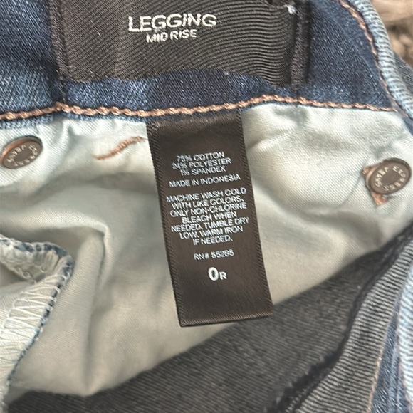 Express Distressed Jeans - Picture 4 of 11